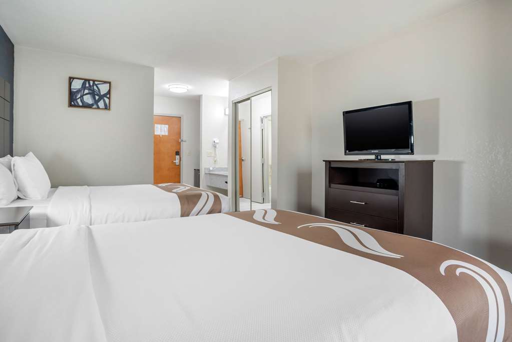 Quality Suites Baton Rouge East Denham Springs - photo 53