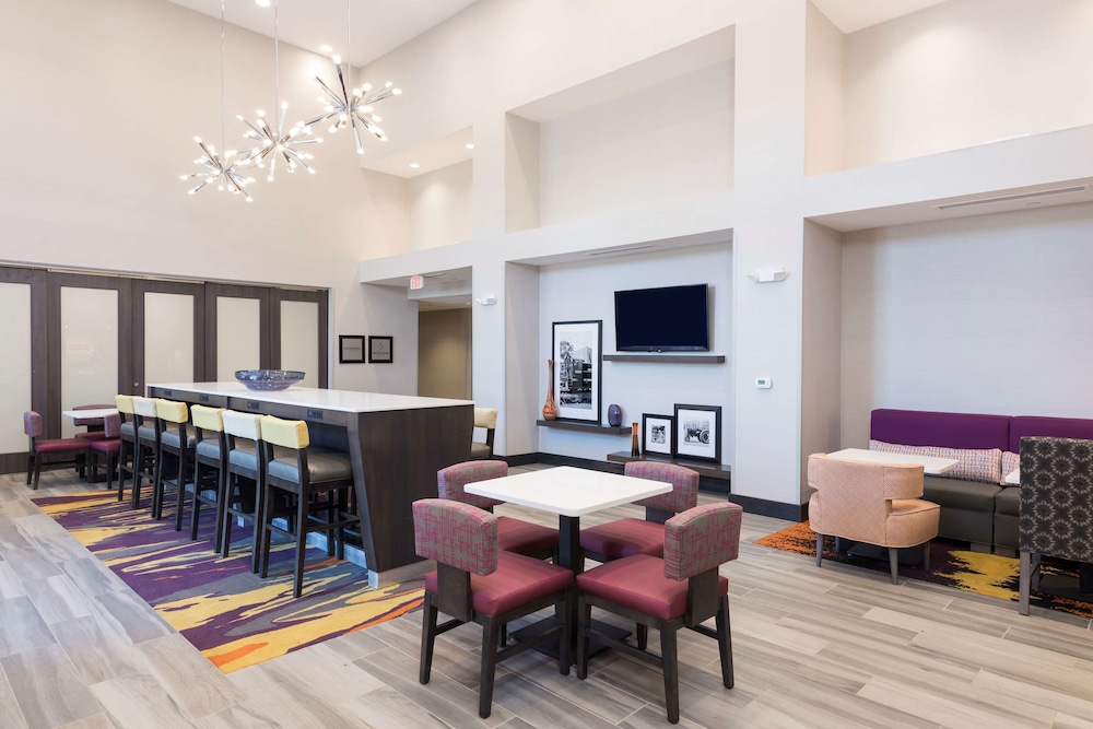 Hampton Inn & Suites West Lafayette - photo 2