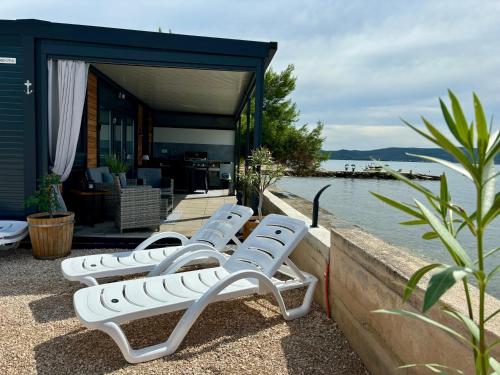 Mobilhome Kroatien 2 Premium Mobilheime direkt am Meer in Sveti Petar U Sumi, Croatia