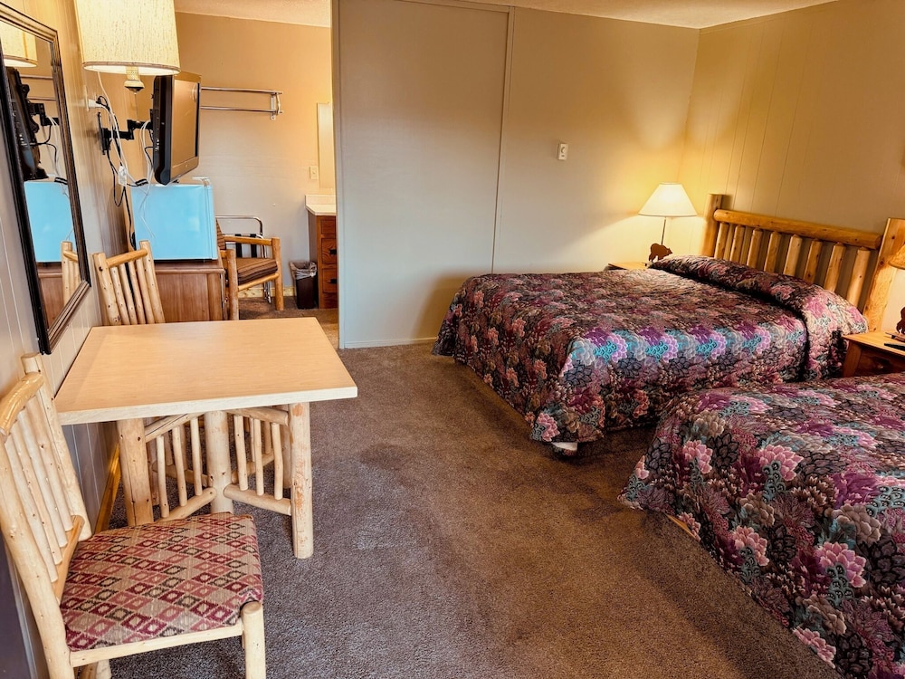 Ho Hum Motel - photo 9