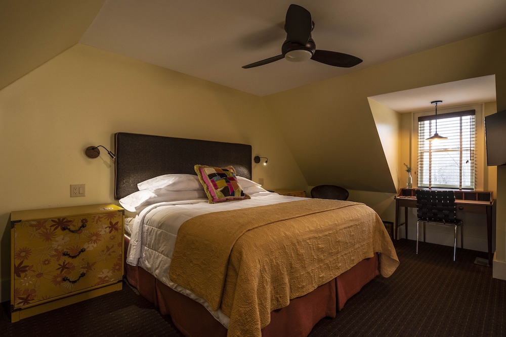 Hotel Broad Ripple - photo 26