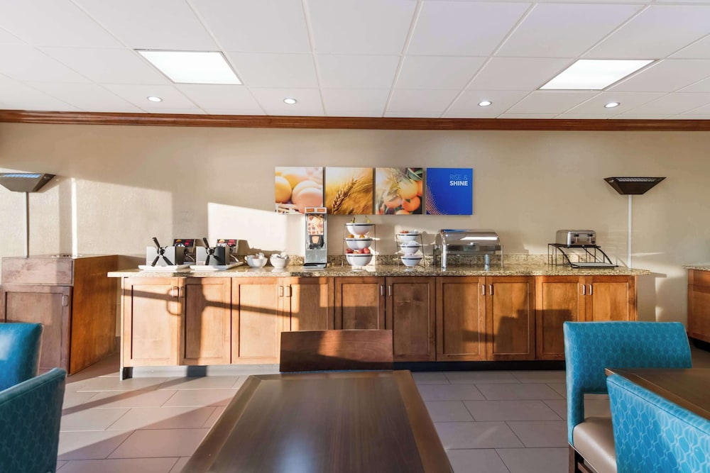 Comfort Inn South Oceanfront - photo 49