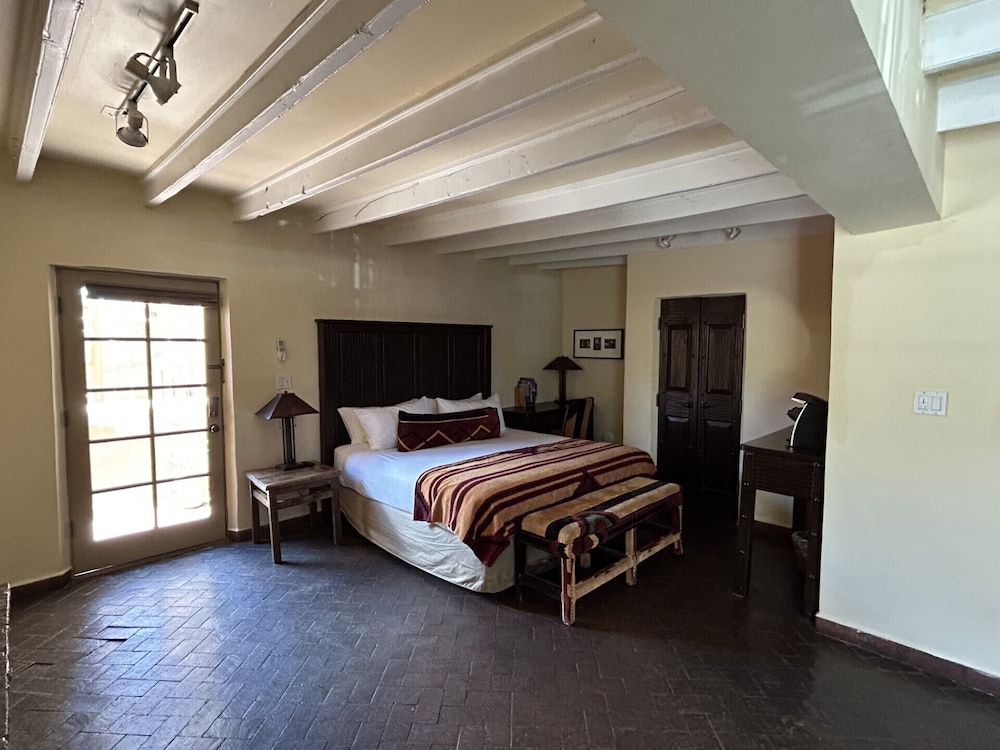 The Inn at Vanessie - photo 35
