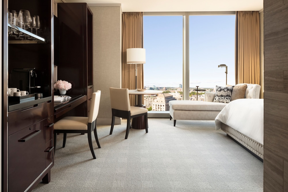 Four Seasons Hotel One Dalton Street Boston - photo 13