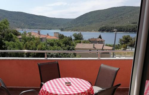 Beautiful Apartment In Cres With Wifi — 4-Star Luxury Hotel in Cres, Croatia
