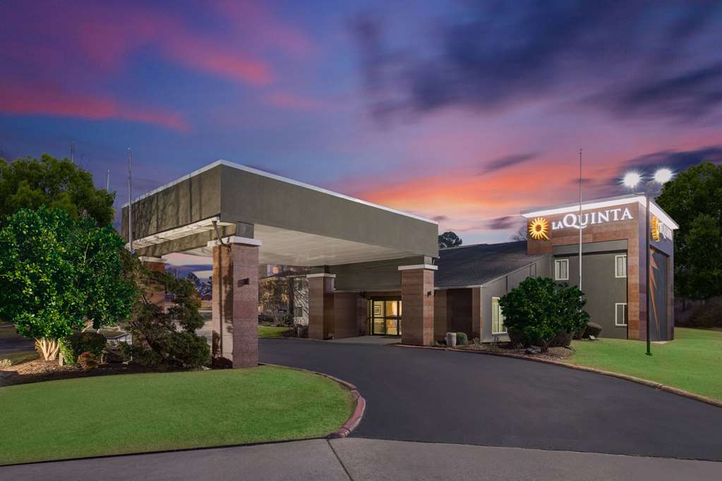 La Quinta Inn by Wyndham El Dorado - photo 3