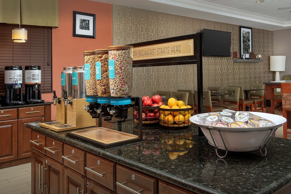 Hampton Inn College Park - photo 38