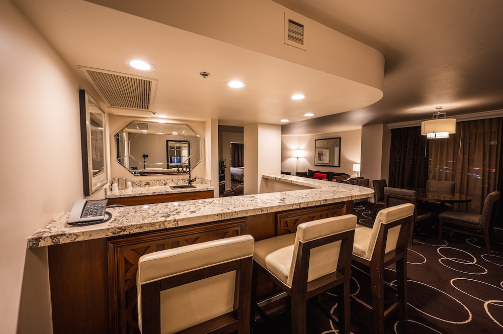 Sunset Station Hotel & Casino - photo 3