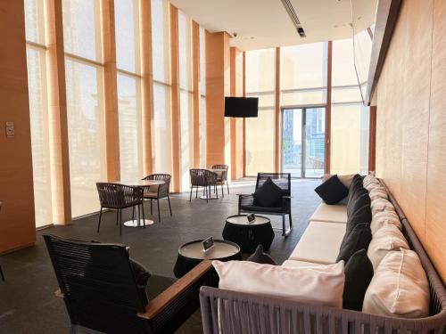 Extravagant Apt 65 sqm 1BR Ultra Fast Wifi Silom