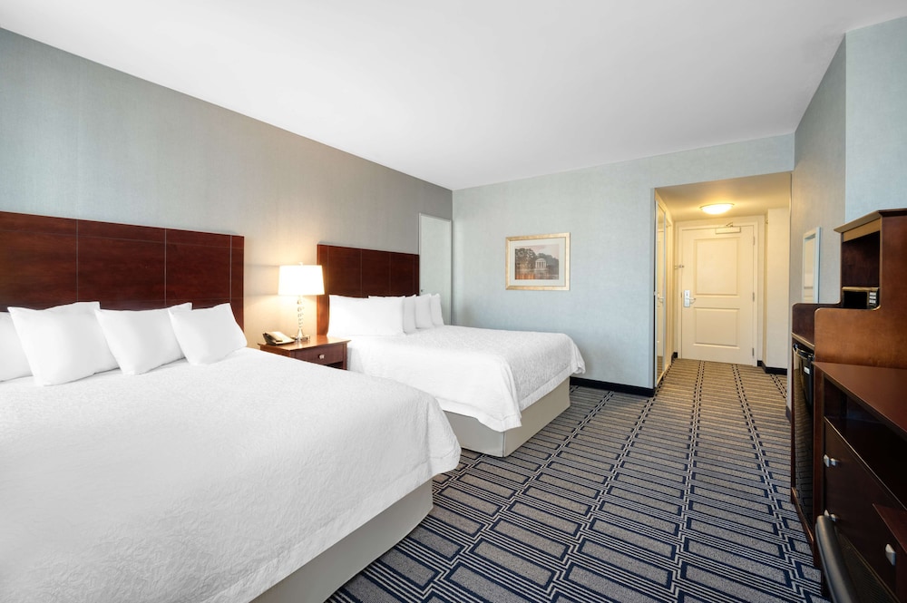 Hampton Inn & Suites Providence Downtown - photo 34