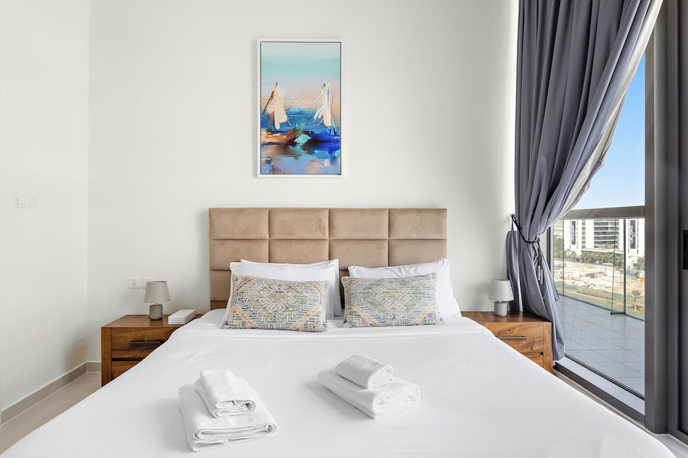 Silkhaus Golf Promenade 3B — 4-Star Luxury Hotel in Dubai, United Arab Emirates