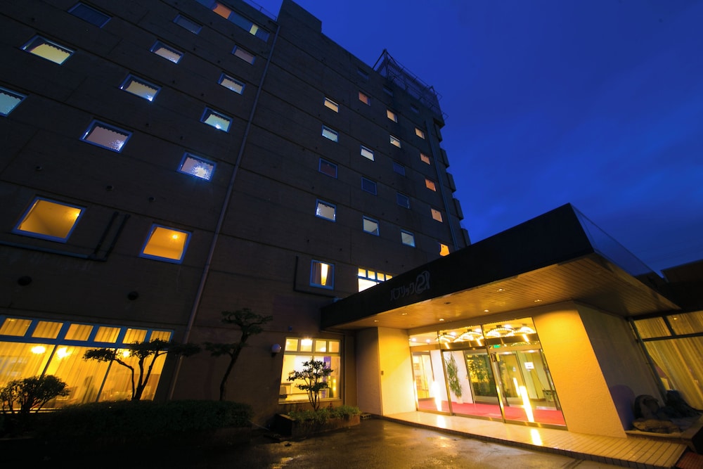 Hotel Public 21 - carbon neutral hotel in Usa