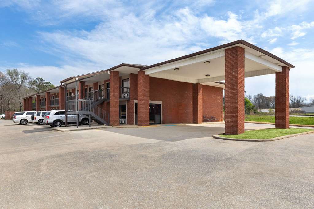 Days Inn by Wyndham Childersburg Sylacauga - photo 8
