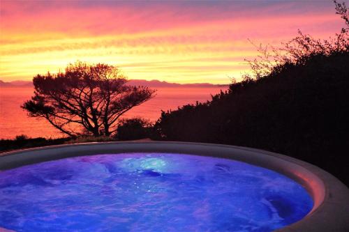 Penguinden Private Villa with Sea Views — 4-Star Luxury Hotel in Cape Town, South Africa
