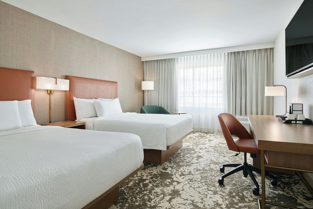 Courtyard by Marriott Pasadena Old Town - photo 22