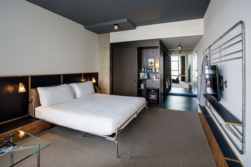 The Emily Hotel - photo 21