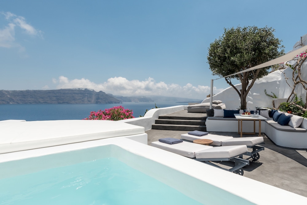 Chelidonia Luxury Suites Adults Only in Oia, Greece