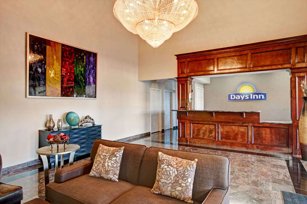 Days Inn & Suites by Wyndham Houston North Spring - photo 4