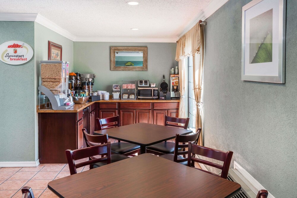 Super 8 by Wyndham Kinder LA - photo 15