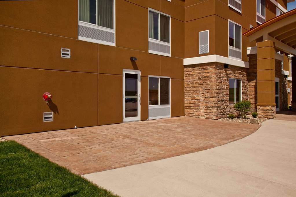AmericInn by Wyndham Fairfield - photo 6