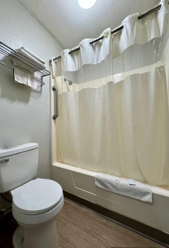 Rodeway Inn Church Hill Tri Cities Area - photo 22