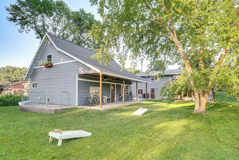 Walk To Spring Lake Pet Friendly Family Retreat — Mankato