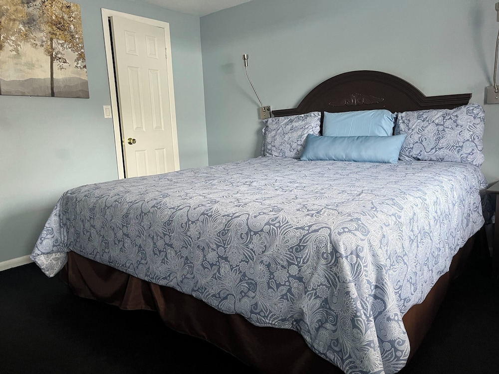 Hitching Post Country Motel - photo 11