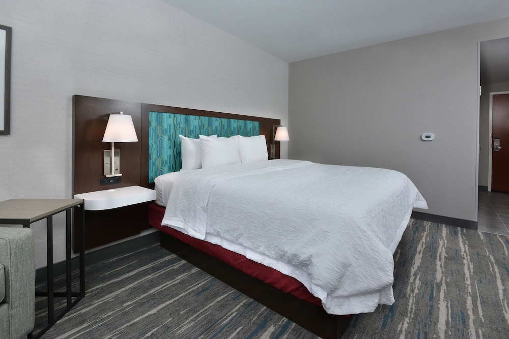 Hampton Inn & Suites by HIlton Charlotte North I 485 - photo 38