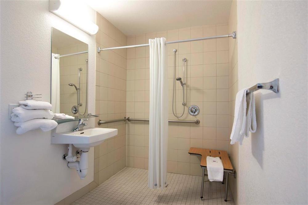 Motel 6 Reno NV Virginia Plumb - photo 27