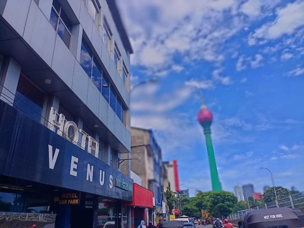 Venus Hotel - carbon neutral hotel in Colombo