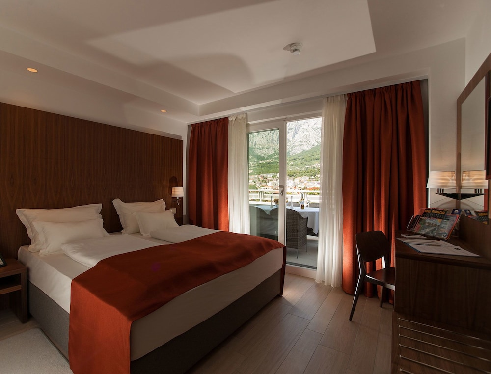 Aparthotel Miramare — Makarska — photo 3
