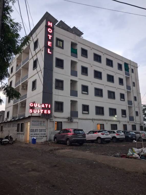 Hotel Gulati Suites in Washim, India