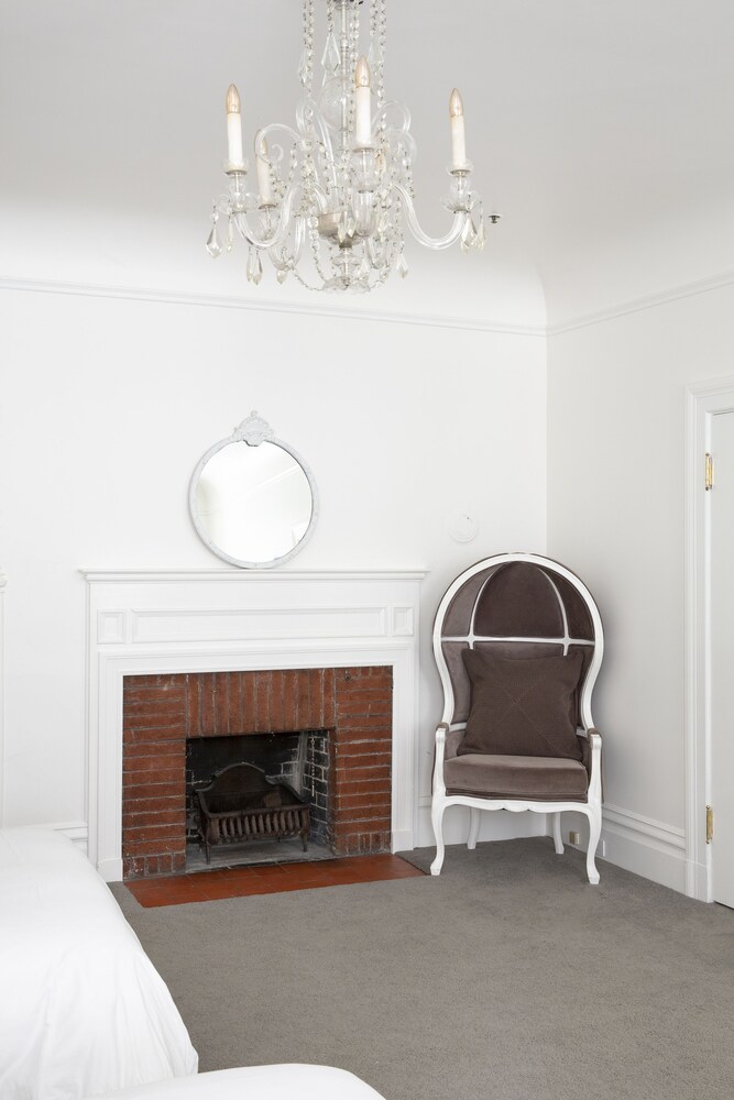 Sonder Archbishop's Mansion - photo 8