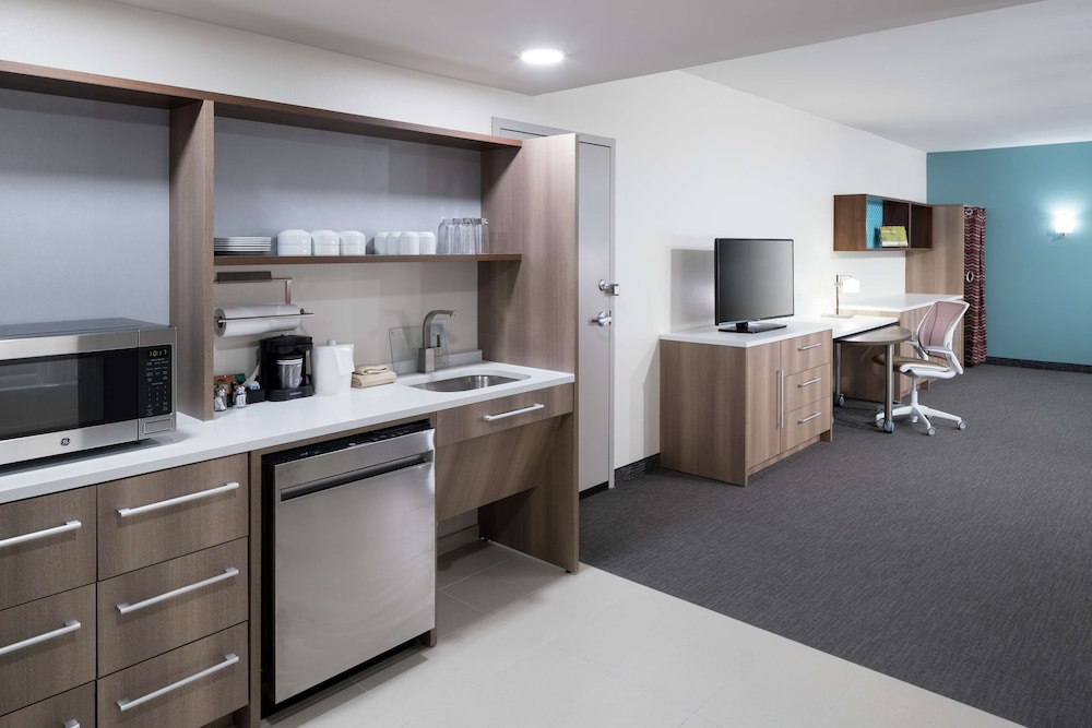 Home2 Suites by Hilton Jacksonville Airport - photo 20
