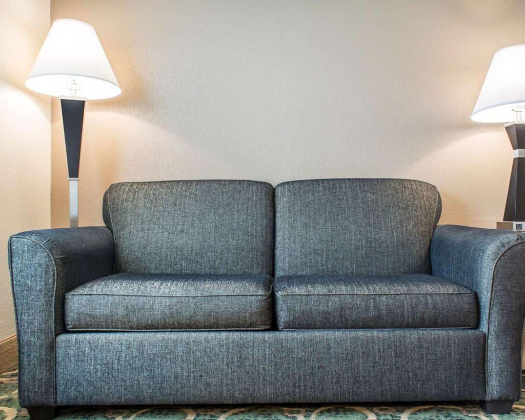 Quality Inn Geneseo - photo 16