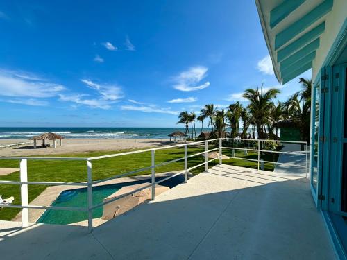 Casa Playa Infinita — 4-Star Luxury Hotel in Acapulco De Juarez, Mexico