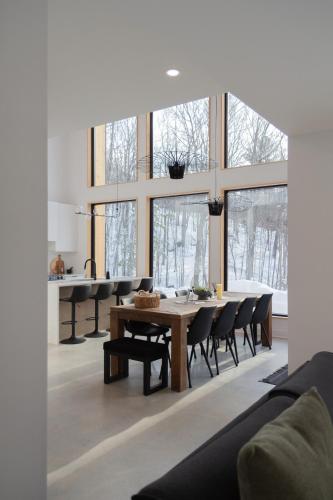 Armoni Ski & Spa - carbon neutral hotel in Cantley