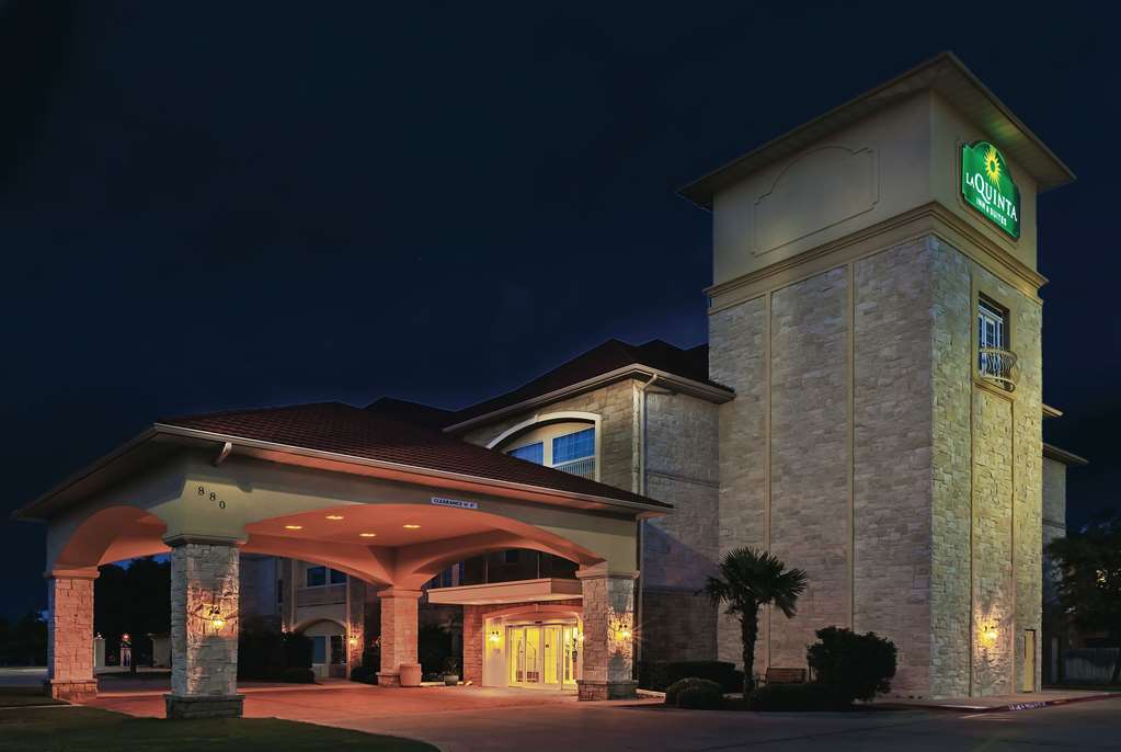 La Quinta Inn & Suites by Wyndham Granbury - featured photo