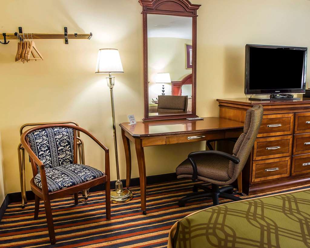 Econo Lodge Jefferson Hills Hwy 51 - photo 21
