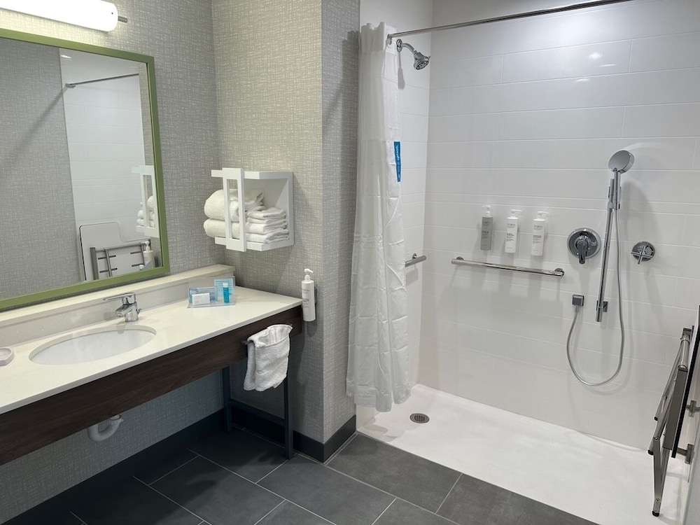 Hampton Inn & Suites by Hilton Ruskin I 75 - photo 51