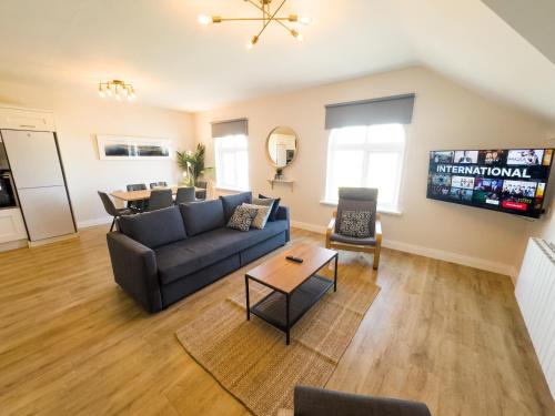 Luxury 2 Bedroom Apartment Overlooking the Beach — 4-Star Luxury Hotel in Bundoran, Republic of Ireland
