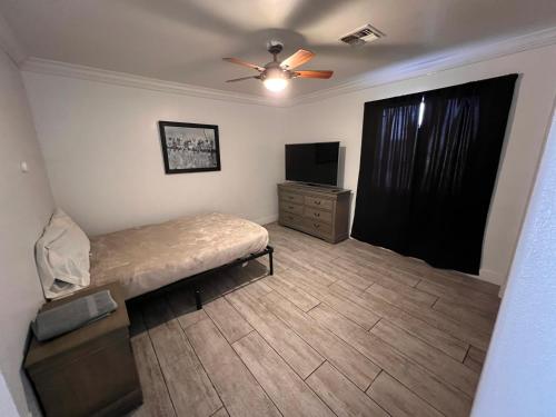 Downtown Secluded Room 3 - last minute hotel in Phoenix