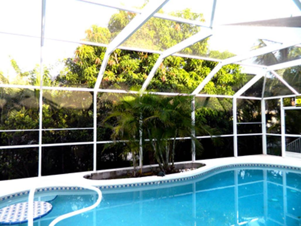 Mango Marco - carbon neutral hotel in Marco Island