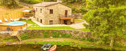 River House Casas do Rio Tora — 4-Star Luxury Hotel in Arcos De Valdevez, Portugal