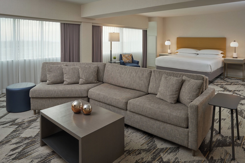 Sheraton Detroit Novi Hotel - photo 9