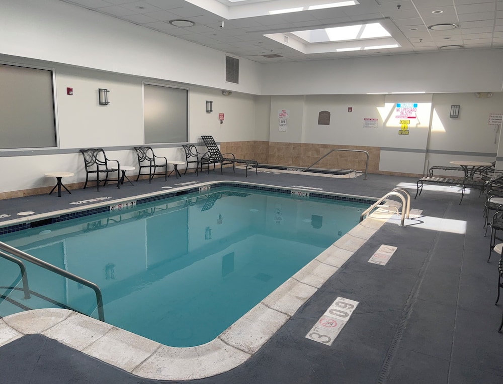 Hamden Hotel & Suites - photo 20