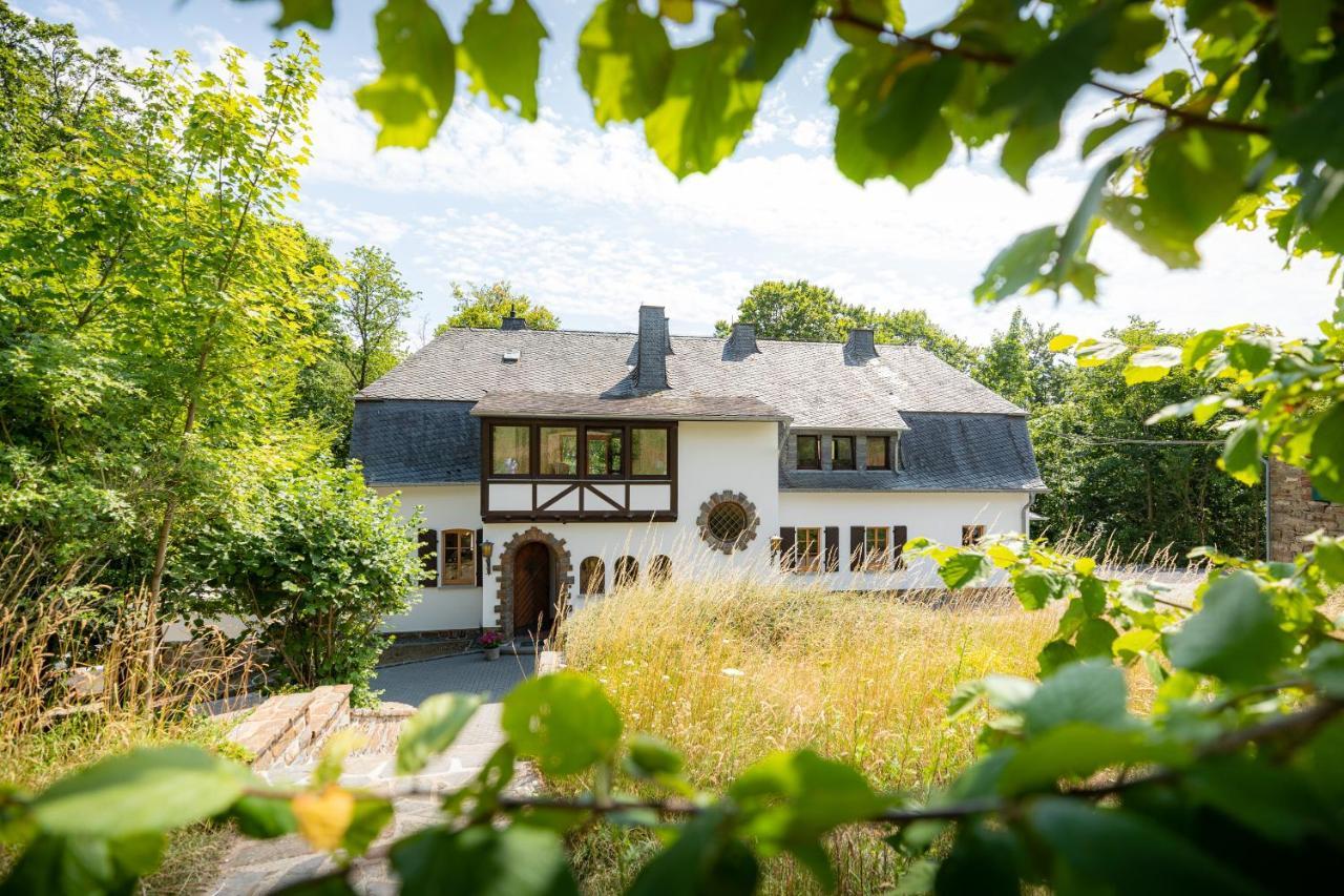 Landhaus Karbach mit Gartensauna und Hottub — 4-Star Luxury Hotel in Mayen, Germany