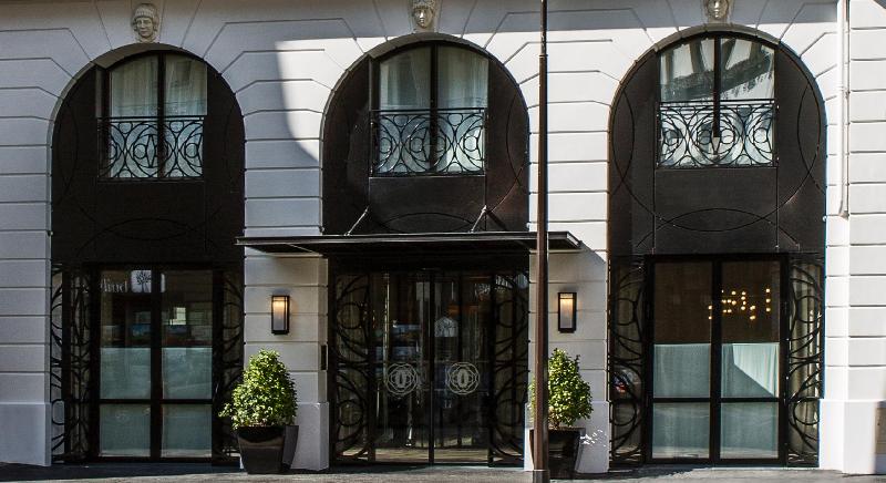 Le Tsuba Hotel — 4-Star Luxury Hotel in Paris, France