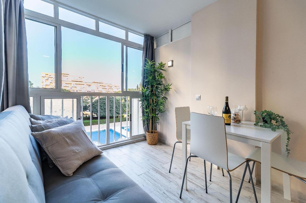 Sun Coast Benalmadena Superb Studio with 4 Pools Gardens & Breakfast — Benalmadena — photo 4