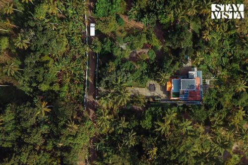 StayVista at Nature Nook with Pvt Pool & Terrace Access in Trichur, India